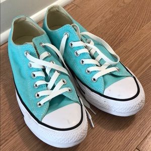 Light Green Converse size 7